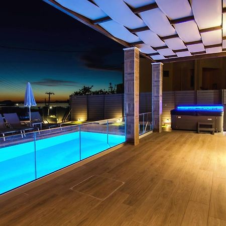 Villa Anthi, A Modern Villa With Salted Water Pool,Hot Tub & Bbq! 레팀노 외부 사진